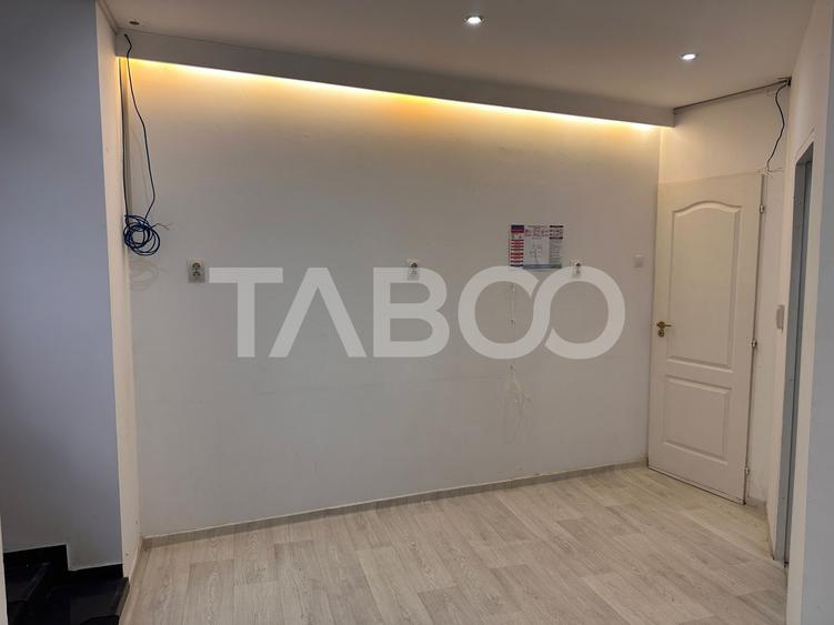 Spatiu comercial 28 mp renovat Orasul de Jos Sibiu de inchiriat