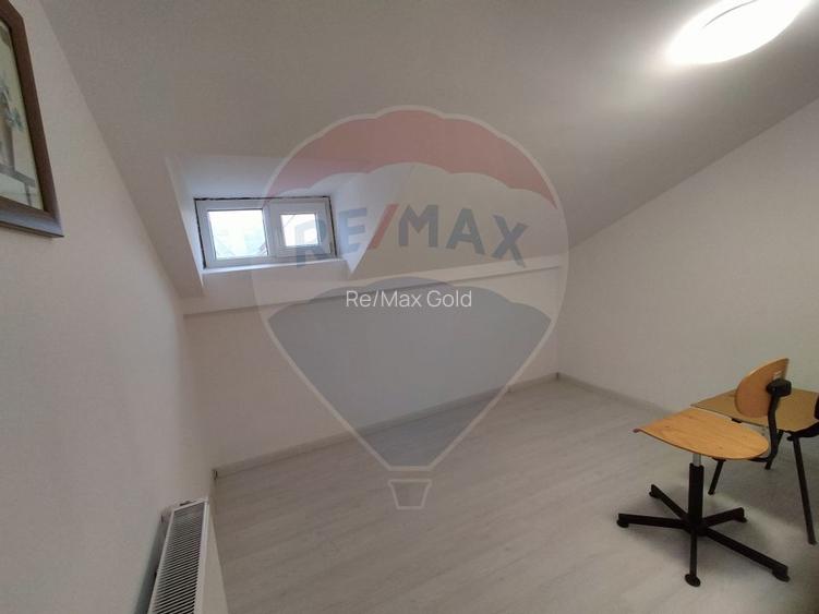Ultracentral - Vilă 323 mp - Ideală sediu firmă / clinică / birouri - 22