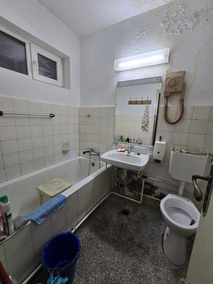 APARTAMENT DE VÂNZARE CU DOUĂ CAMERE IN ZONA PAJURA SEC.1
