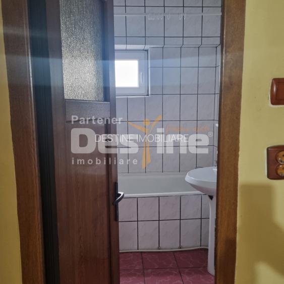 Apartament de vanzare CU 3 CAMERE LA 5 CALARASI - 7