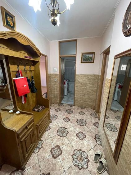 Apartament 2 camere decomandat Pacurari etajul 1