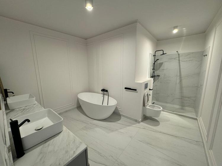 Casa individuala, 337 mp, piscina, Andrei Muresanu, alee privata