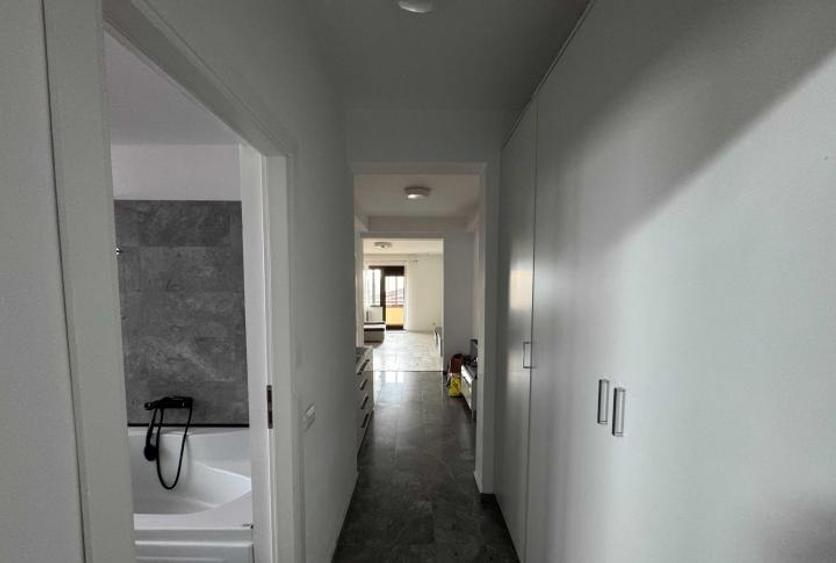 Sisesti | 3 Camere | Decomandat | Open-space | Centrala | Terasa