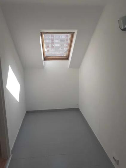 Spatiu comercial pe doua niveluri, 86 mp utili - ULTRACENTRAL