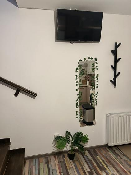 Garsoniera tip duplex-moderna si eficient compartimentata