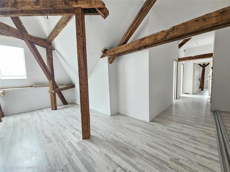 Apartament 3 camere 2 bai Ultracentral 95 mp la mansarda