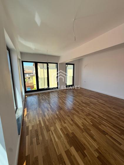 Parcul Teilor - Vilă S+D+P+M + 1E - Comision 0%
