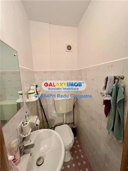 Vanzare apartament 4 camere, Ploiesti, zona Lamaita
