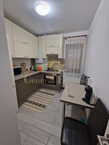 Apartament cu 3 camere de închiriat în Tractorul - 5