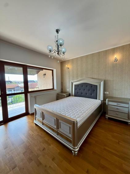 Apartament 3 camere de vanzare, Tractorul, parcare subterana