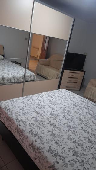 Apartament 3 camere 70 mp etaj 1, decomandat, Rovinari