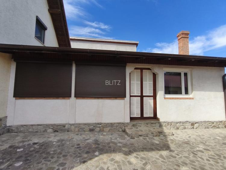 Casa 5 camere, zona ultracentrala, 1500mp teren, Radauti
