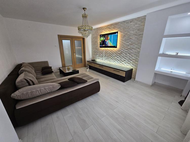 Decebal | 3 Camere | Balcon