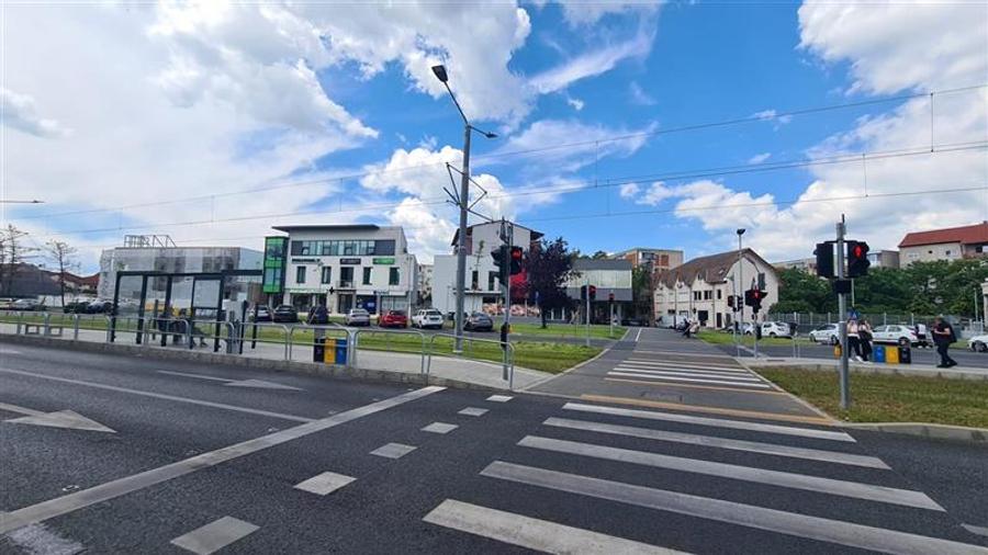 EXCLUSIV, Spatiu Comercial de inchiriat , Cetatii,vad pietonal.