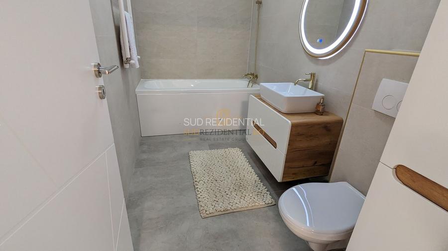 Apartament 3 camere de vanzare, zona Metrou Berceni - Comision 0 - 7