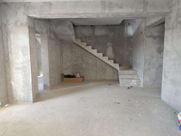 Eleganță arhitecturală și confort absolut 4 camere 3 bai P+1+pod terasa la cheie