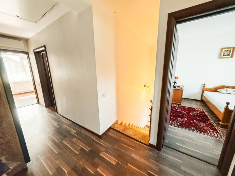 Casa 4 camere si curte generoasa - Ghencea