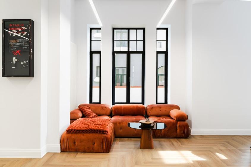 Etaj privat de 200 mp intr-o vila premium de business | Polona | Receptie | Lift