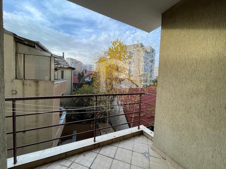 Marriott - Sabinelor 2 Camere 2/5 Bloc 2009