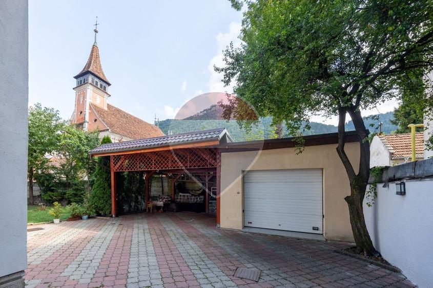 Resedinta istorica de inchiriat | 9 camere | Zona Istorica Brasov