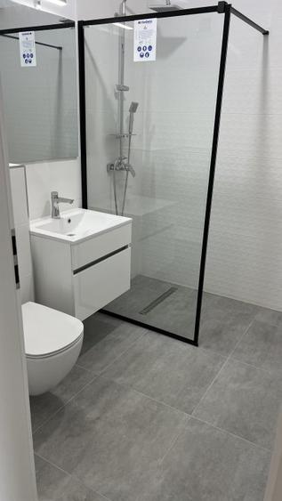 Cladire de birouri: sup - 60 mp