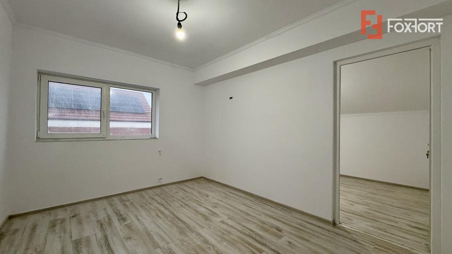 Duplex cu 4 camere, Parter + Mansarda, zona Sanandrei