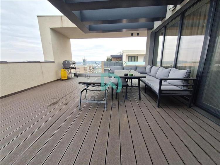 Penthouse, Qualis 2, Tractorul