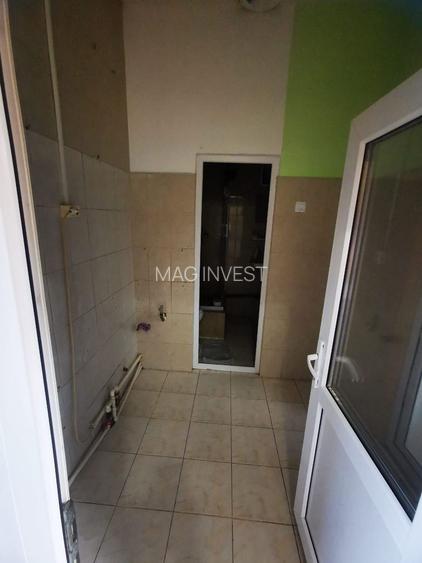 De inchiriat casa cu 2 camere, strada Romana, 320 euro