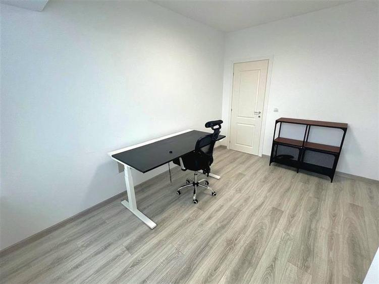 Apartament INTABULAT in Tatarasi: 4 camere, 93 mp, parcare inclusa