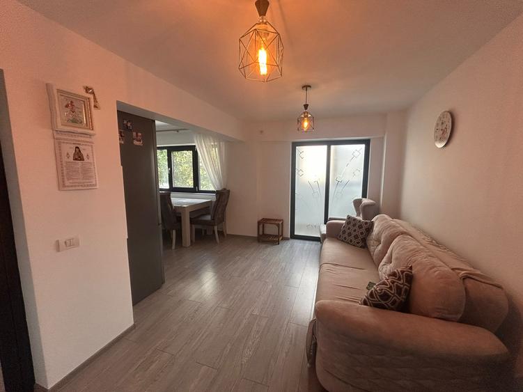 - La Cheie Apartament 2 camere, etaj 1, zona Plantelor. Mobilat utilat