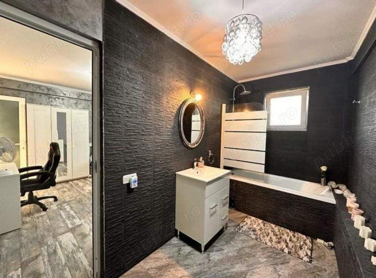 VILA UNICAT ULTRALUX P+1 +CASA CU TEREN 1412MP ZONA PALAZU MARE