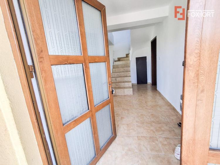 Casa individuala cu 4 camere de vanzare in Giarmata, zona Nord-Vest