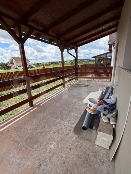 Casă P+M, 120 mp, teren de 400 mp, zona Reghin