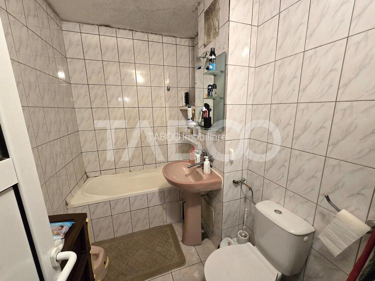Apartament decomandat de vanzare 3 camere 2 bai pivnita Turnisor Sibiu - 7