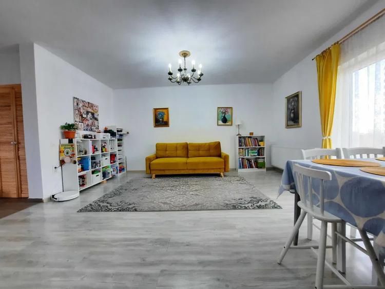 Casă modernă, mobilată complet – Cartier Izvor