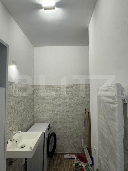 Apartament 2 camere, 63 mp, semidecomandat, zona Teilor