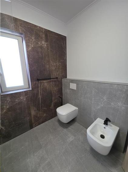 Apartament cu 3 camere lux zona La Terenuri