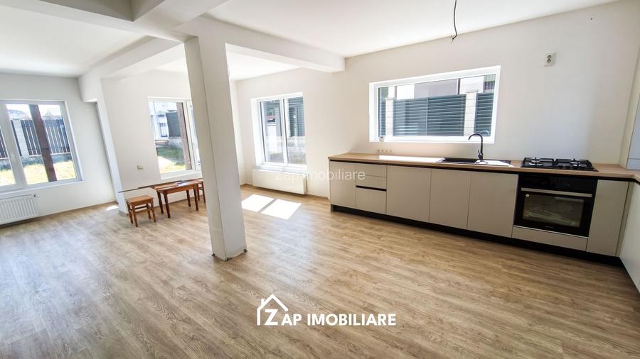 Casă - Strada Budiului - 100 mp Utili - Teren 300 mp - 4 Camere - 24