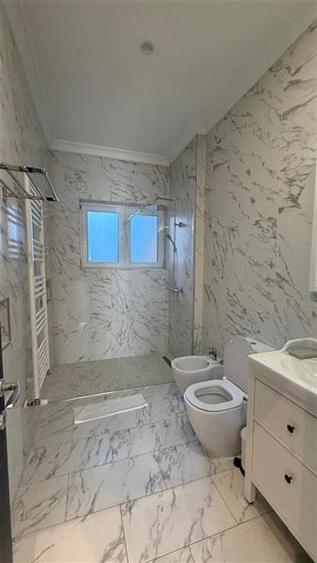 Inchiriere apartament 2 camere de LUX in Centru zona Casa de Cultura si UMF
