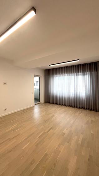 Birou sau Locuinta: Studio Versatil Lux „First Rent” în Inima Ploieștiului