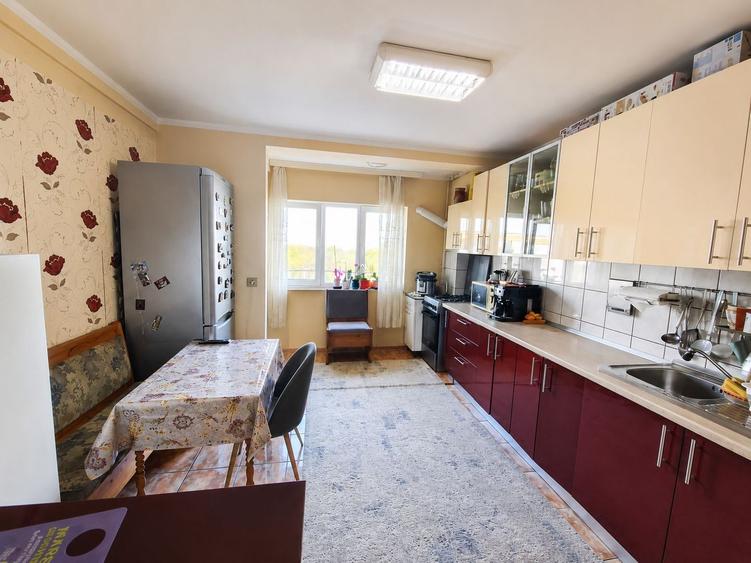 Apartament 2 camere decomandate 50mp, et3/4 - Marasti