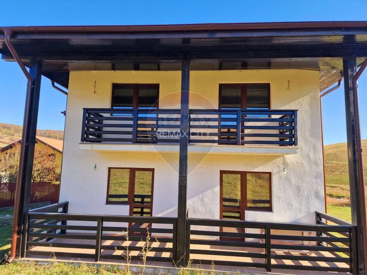 Casă / Vilă cu 8 camere de vânzare în zona Balaur - 54