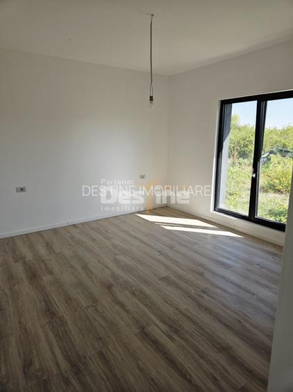 Casă modernă de vânzare | Zona VIȘAN | decomandat, 3 camere, loc de parcare - 11
