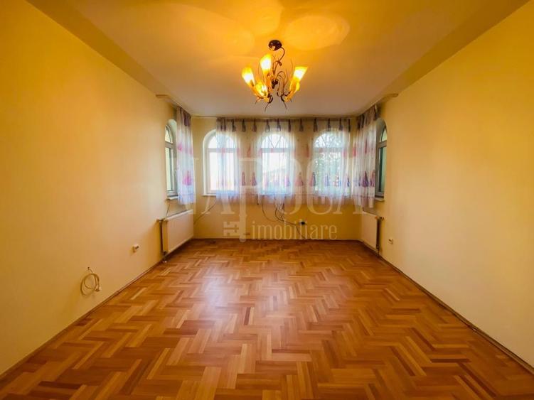 Casa 13 camere de vanzare in Gruia, Cluj Napoca