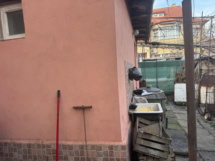 Vând casă zona Anadalchioi pe parter 181 mii euro