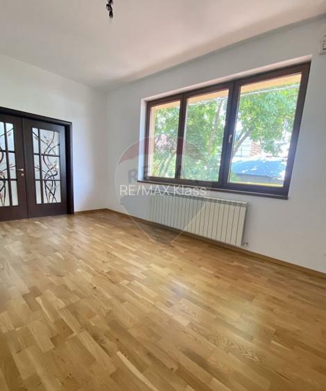 Casa / Vila cu 8 camere de închiriat în zona Aviatiei - 2