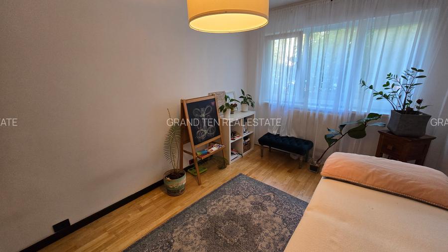 Vanzare apartament 3 camere decomandat, centrala termica, 7 minute metrou Titan - 5