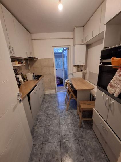 Apartament 3 camere decomandat