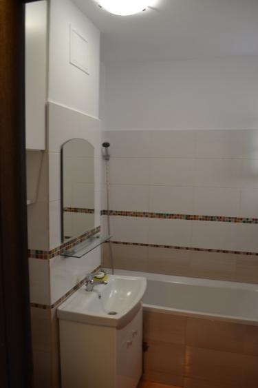 Apartament cu 3 camere – Tineretului lux