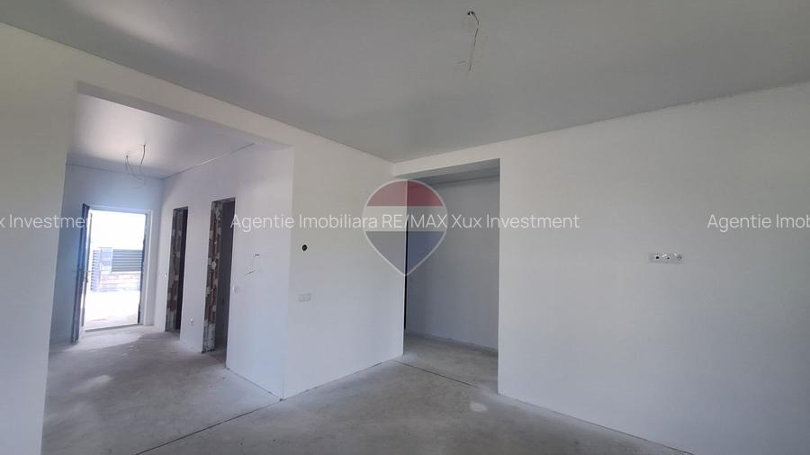 Casă / Vilă cu 3 camere de vânzare - 6